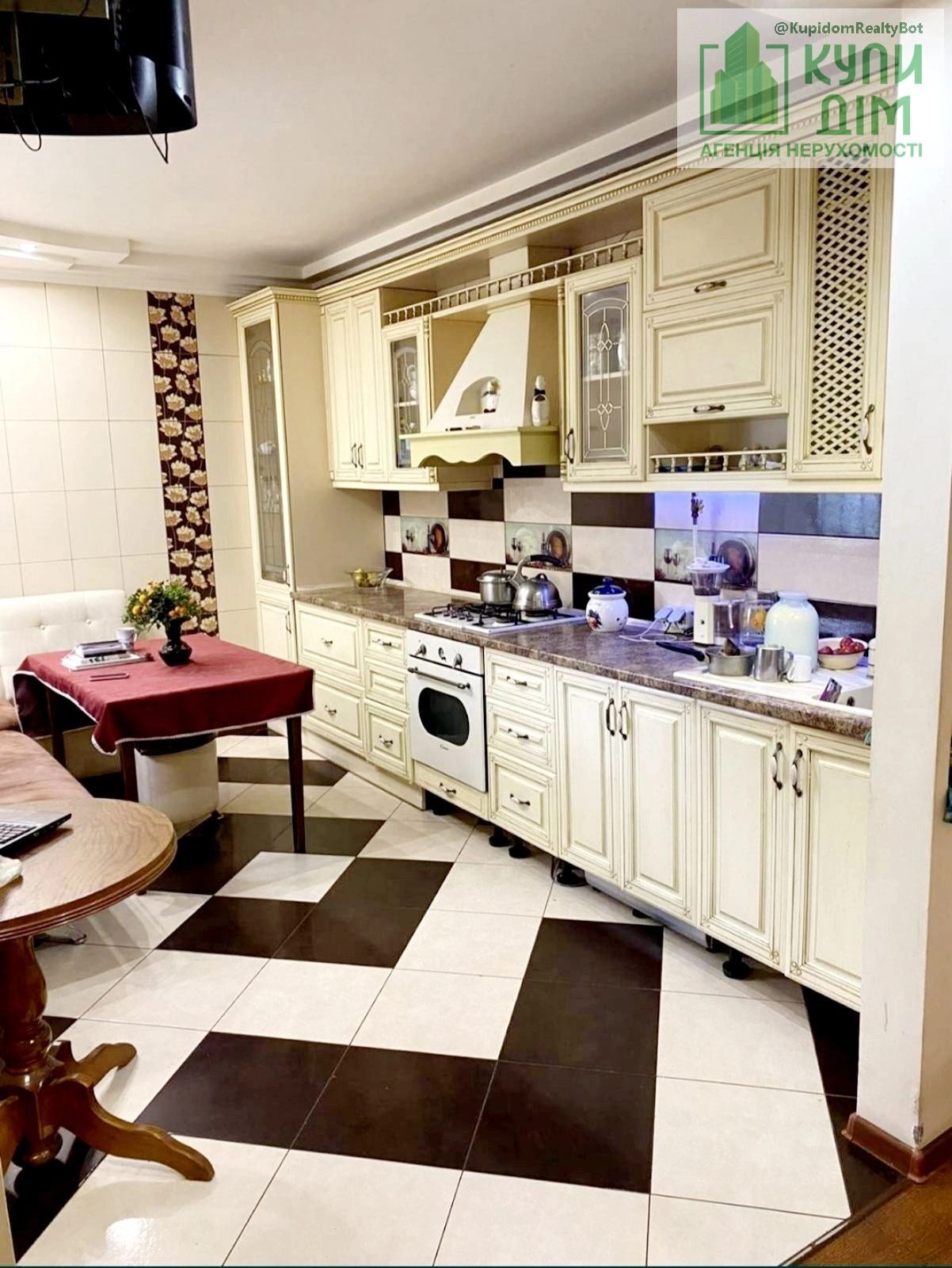 House for sale 140 m², 2 floors. Передмiстя, Kropyvnytskyy. 