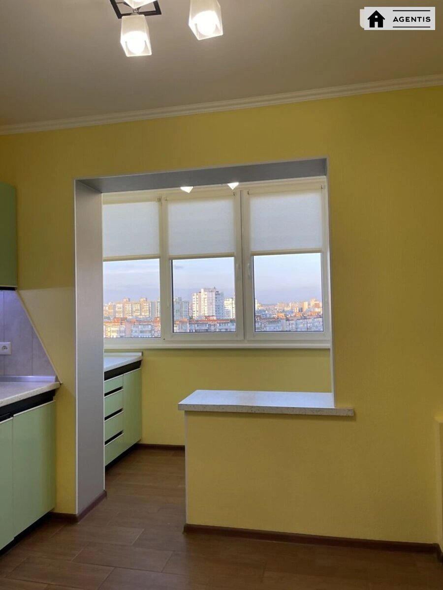 Apartment for rent 2 rooms, 65 m², 14th fl./16 floors. 8, Onore de Balzaka vul., Kyiv. 