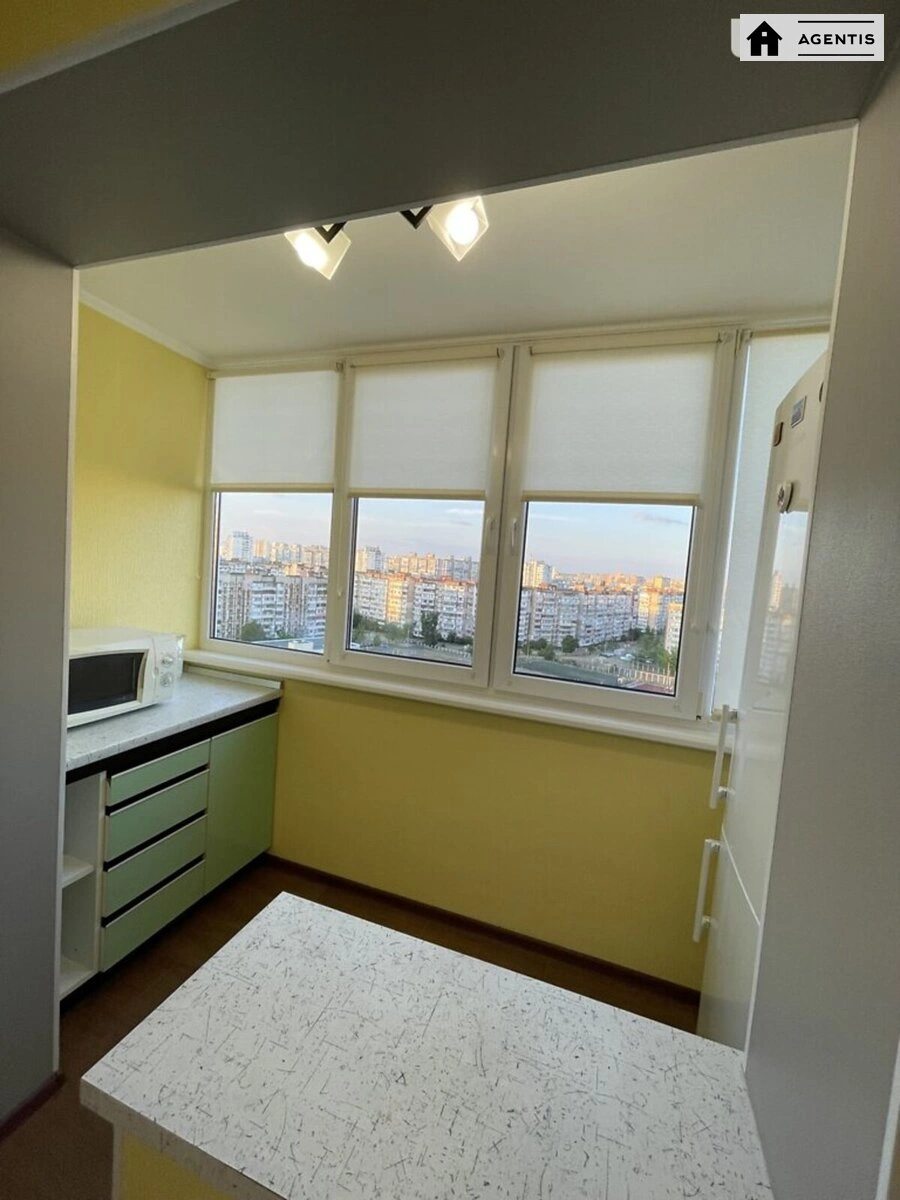 Apartment for rent 2 rooms, 65 m², 14th fl./16 floors. 8, Onore de Balzaka vul., Kyiv. 