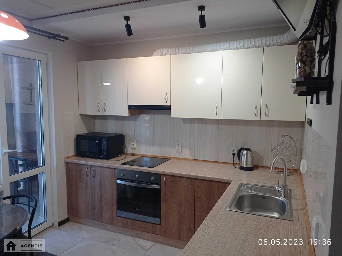 Apartment for rent 1 room, 37 m², 25th fl./27 floors. Vyshnyakivska 4, Kyiv. 