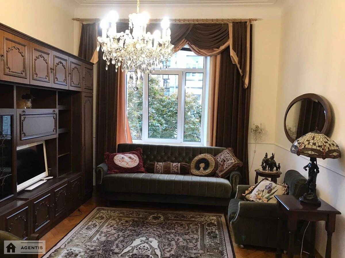 Apartment for rent 2 rooms, 65 m², 5th fl./6 floors. 1, Bankova 1, Kyiv. 