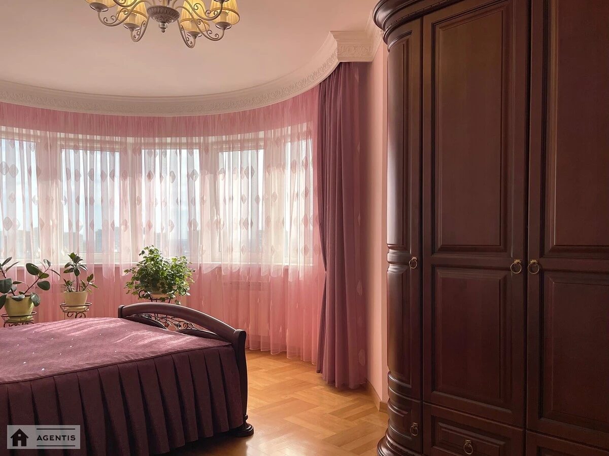 Apartment for rent 3 rooms, 126 m², 23rd fl./26 floors. 12, Sribnokilska 12, Kyiv. 