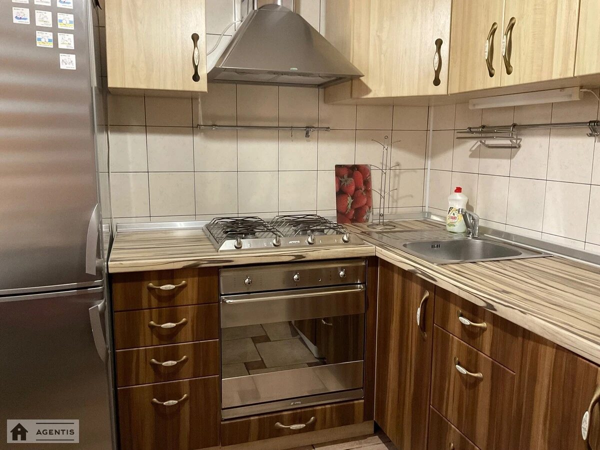 Apartment for rent 2 rooms, 45 m², 6th fl./9 floors. 20, Beresteyskyy prosp. Peremohy, Kyiv. 