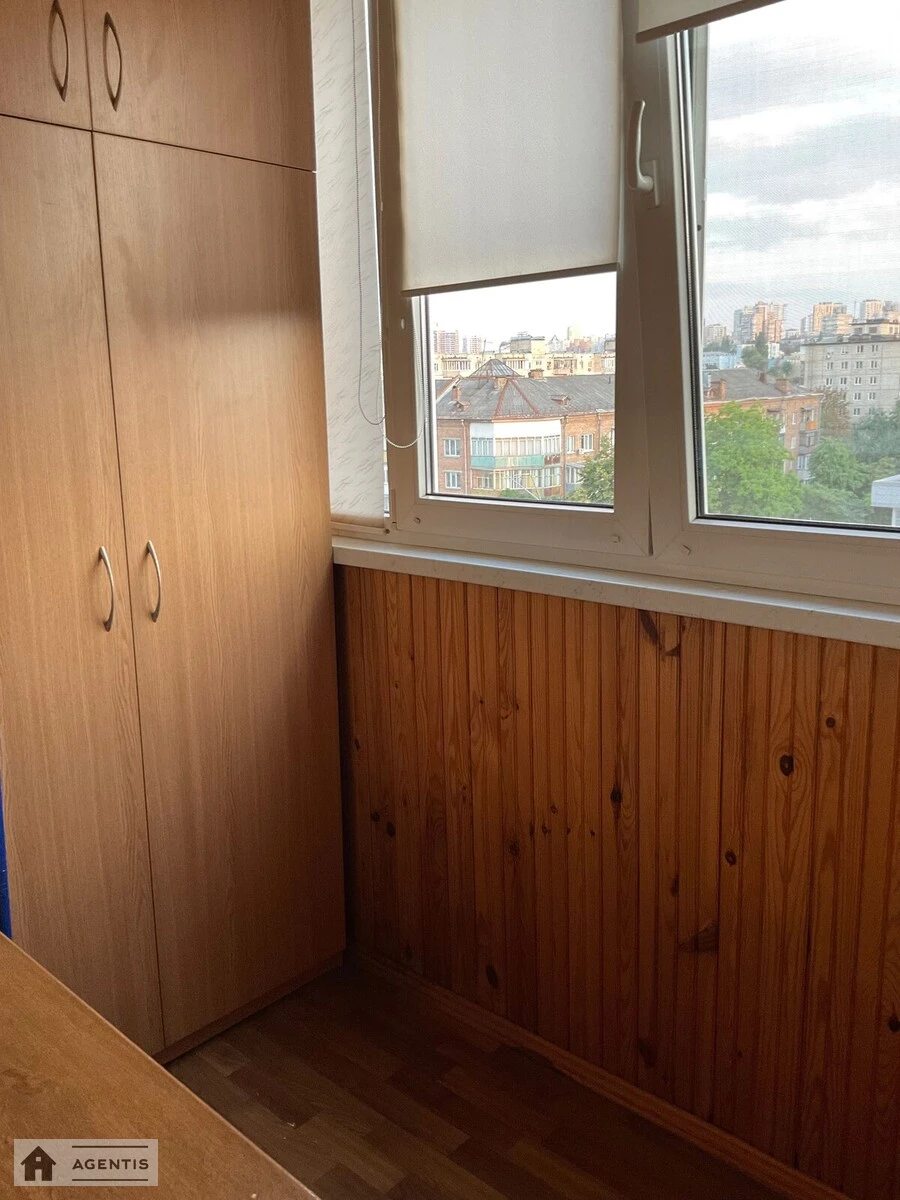 Apartment for rent 2 rooms, 45 m², 6th fl./9 floors. 20, Beresteyskyy prosp. Peremohy, Kyiv. 