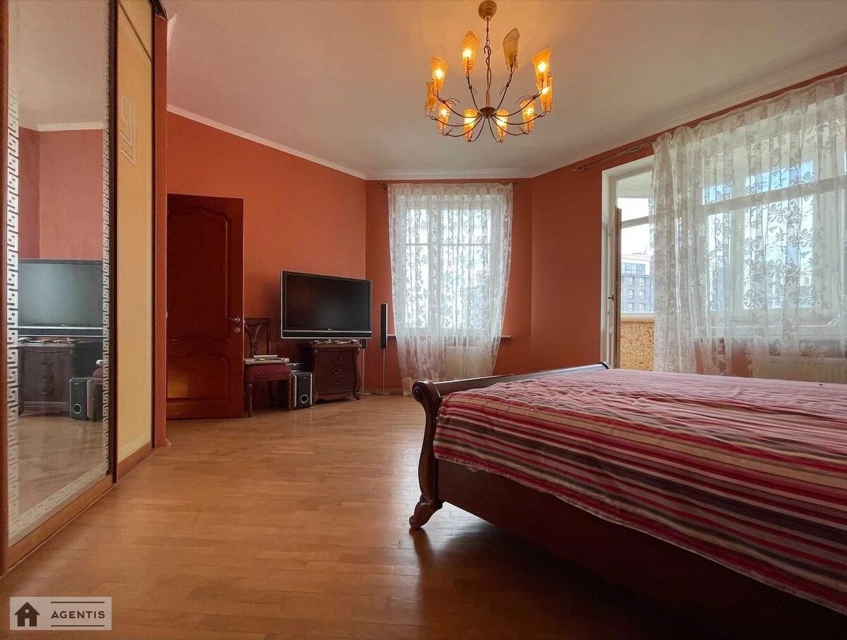 Apartment for rent 2 rooms, 80 m², 8th fl./21 floors. 6, Nestorivskyy prov., Kyiv. 