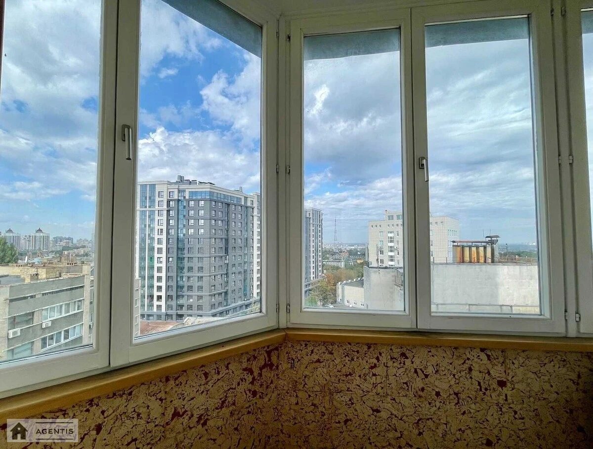 Сдам квартиру 2 комнаты, 80 m², 8 эт./21 этаж. 6, Несторівський пров., Киев. 