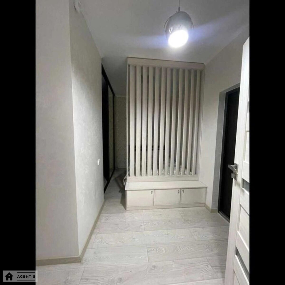 Apartment for rent 1 room, 42 m², 3rd fl./8 floors. Regeneratorna 4, Kyiv. 