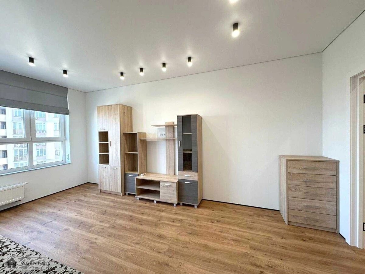 Сдам квартиру 1 комната, 46 m², 21 эт./26 этажей. 27, Краковская 27, Киев. 