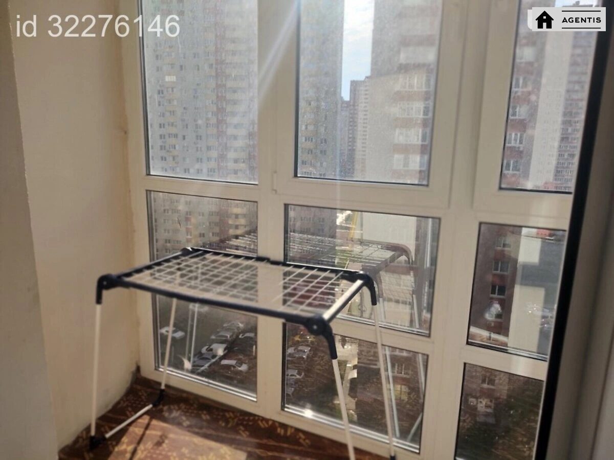 Apartment for rent 1 room, 38 m², 13th fl./25 floors. 16, Borysa Hmyri vul., Kyiv. 