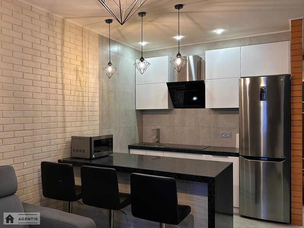 Сдам квартиру 1 комната, 55 m², 10 эт./13 этажей. 16, Федора Ернста вул., Киев. 