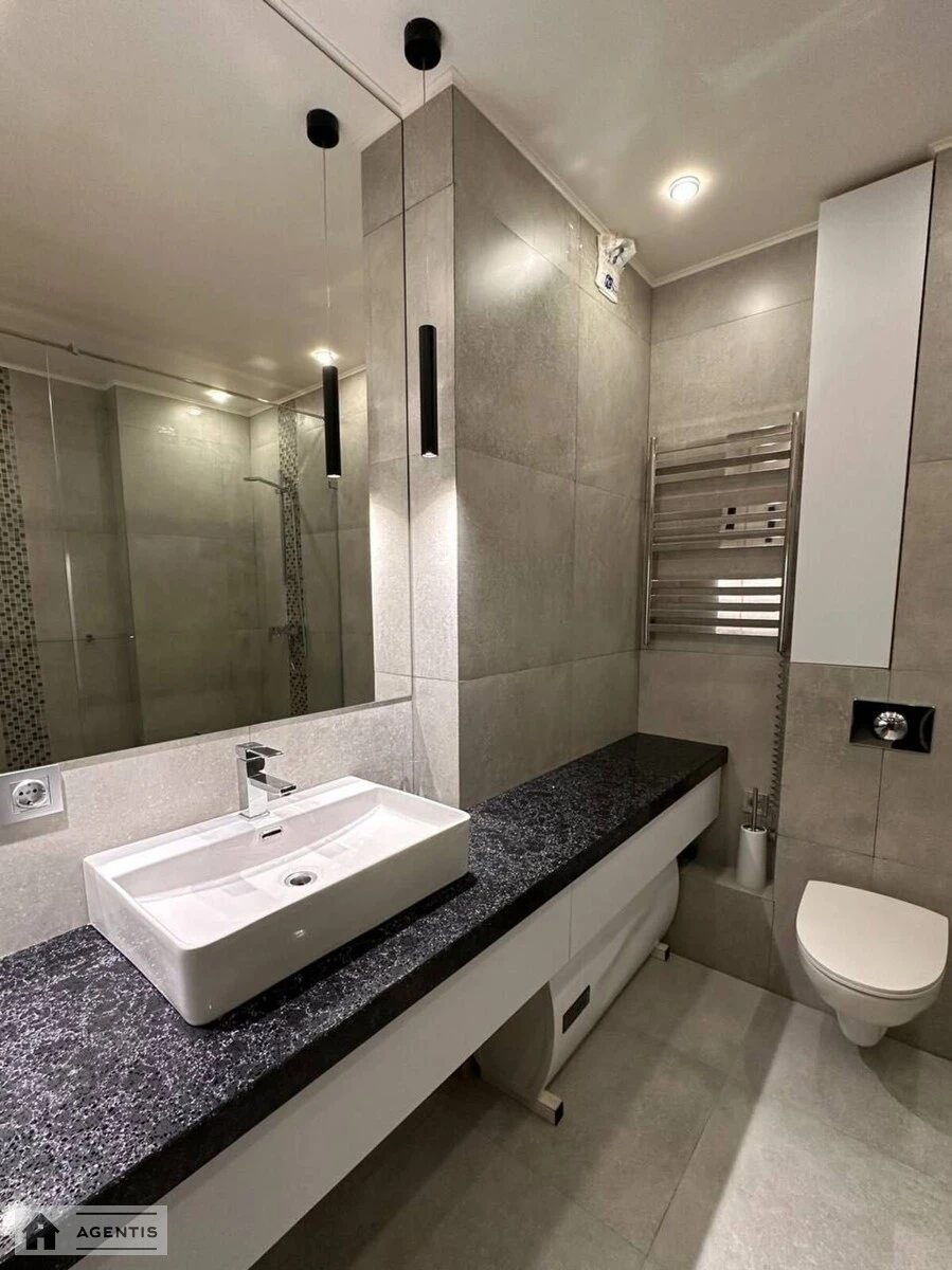 Сдам квартиру 1 комната, 55 m², 10 эт./13 этажей. 16, Федора Ернста вул., Киев. 