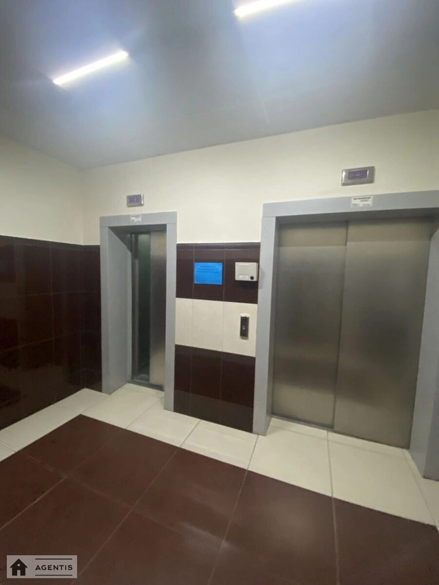 Здам квартиру 3 кімнати, 150 m², 14 пов./25 поверхів. 72, Антоновича вул. (Горького), Київ. 