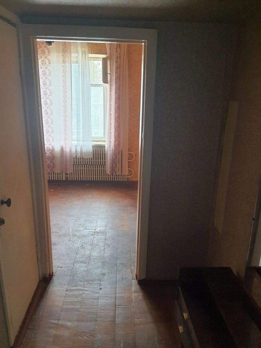 Продаж квартири 1 кімната, 36 m², 4 пов./5 поверхів. Кропивницький. 