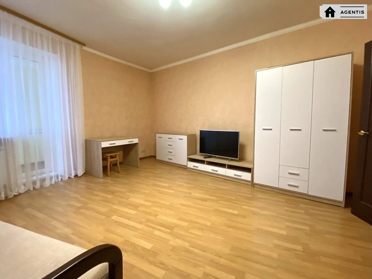 Apartment for rent 1 room, 65 m², 18th fl./27 floors. 12, Sribnokilska 12, Kyiv. 