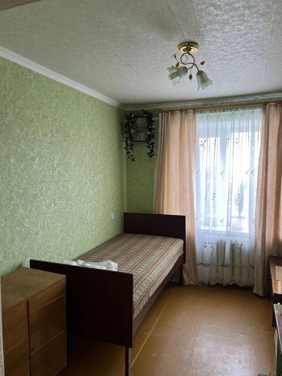 Продаж квартири 2 кімнати, 41 m², 3 пов./5 поверхів. Кропивницький. 