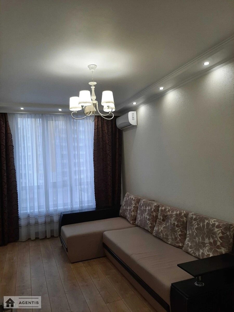 Сдам квартиру 1 комната, 41 m², 6 эт./25 этажей. 62, Каховская 62, Киев. 