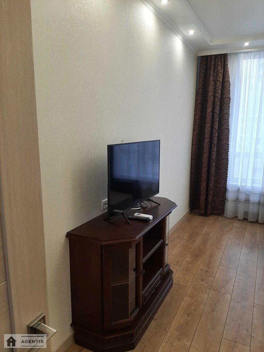 Apartment for rent 1 room, 41 m², 6th fl./25 floors. 62, Kahovska 62, Kyiv. 