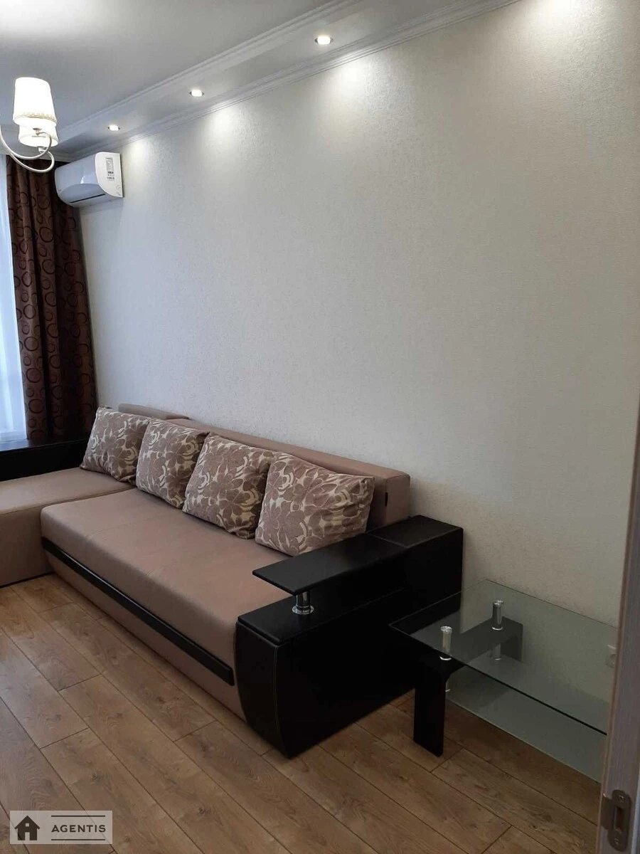 Apartment for rent 1 room, 41 m², 6th fl./25 floors. 62, Kahovska 62, Kyiv. 