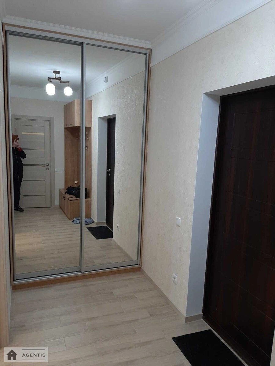 Сдам квартиру 1 комната, 41 m², 6 эт./25 этажей. 62, Каховская 62, Киев. 