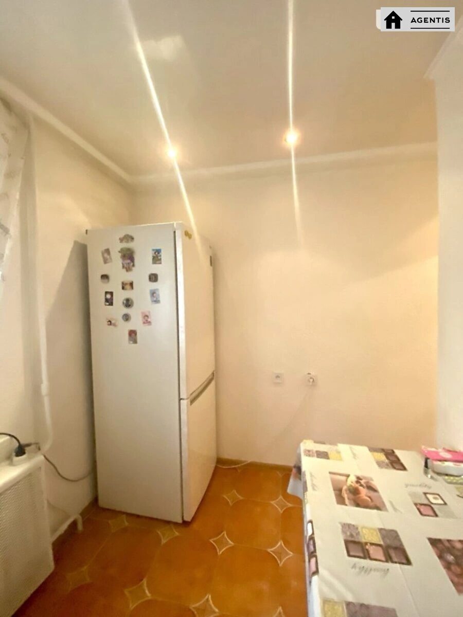 Здам квартиру 2 кімнати, 52 m², 4 пов./9 поверхів. 60, Зодчих 60, Київ. 