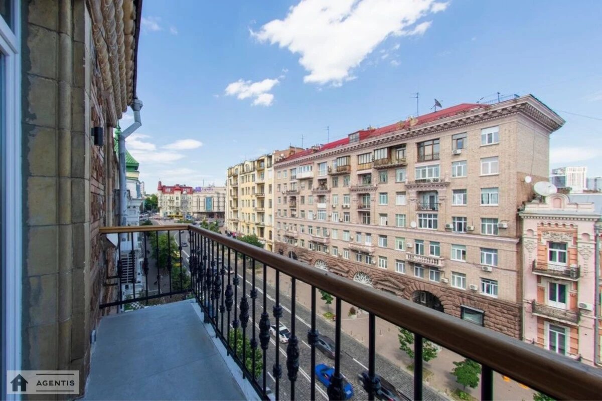 Apartment for rent 3 rooms, 70 m², 6th fl./7 floors. 36, Velyka Vaselkivska 36, Kyiv. 