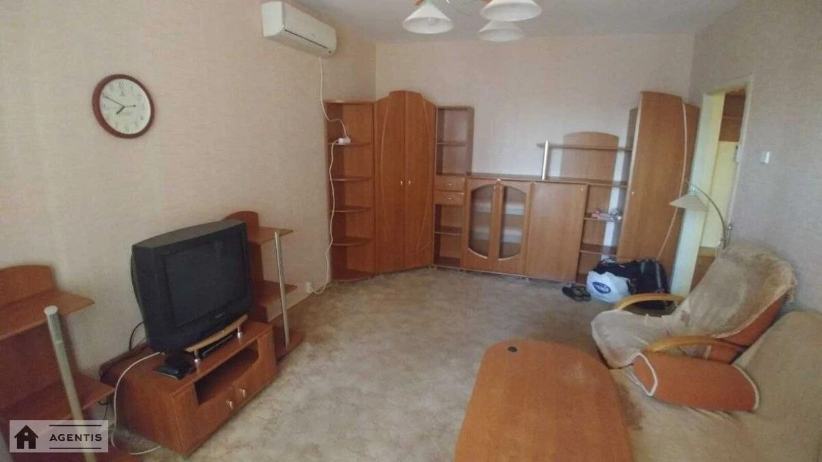 Сдам квартиру 2 комнаты, 52 m², 9 эт./9 этажей. Вільгельма Котарбінського вул. (Миколи Кравченка), Киев. 