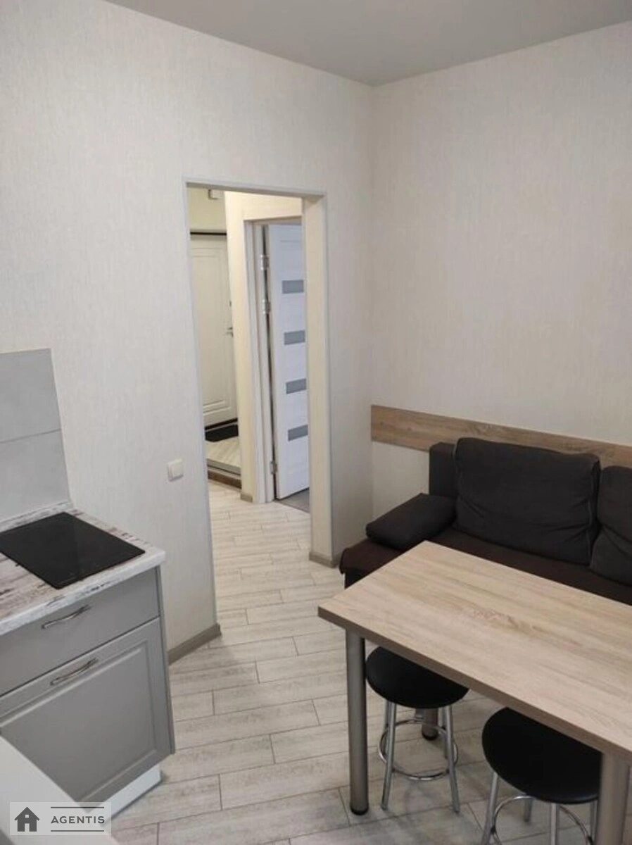 Сдам квартиру 1 комната, 44 m², 4 эт./16 этажей. 28, Сергія Данченка вул., Киев. 