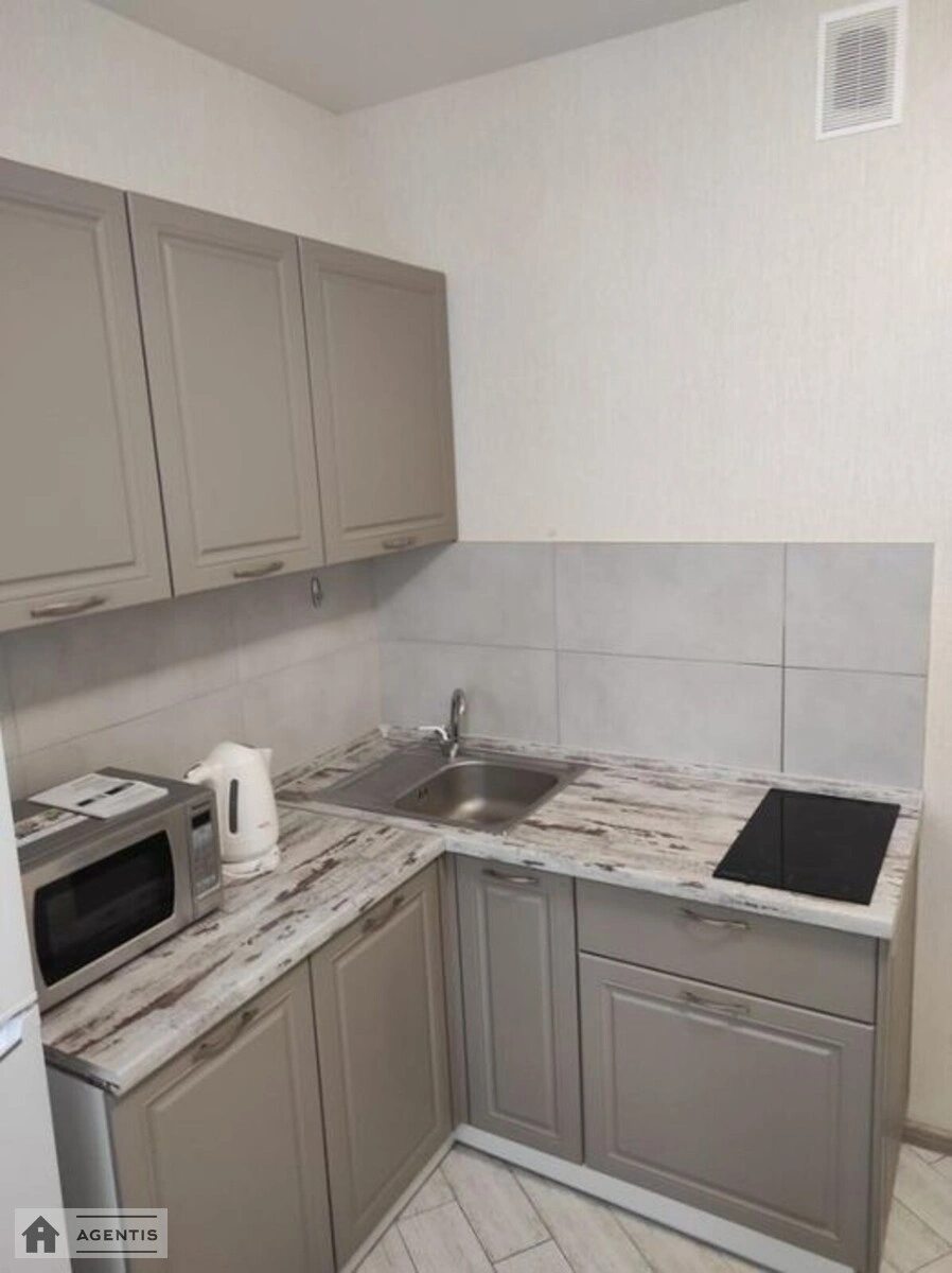 Сдам квартиру 1 комната, 44 m², 4 эт./16 этажей. 28, Сергія Данченка вул., Киев. 