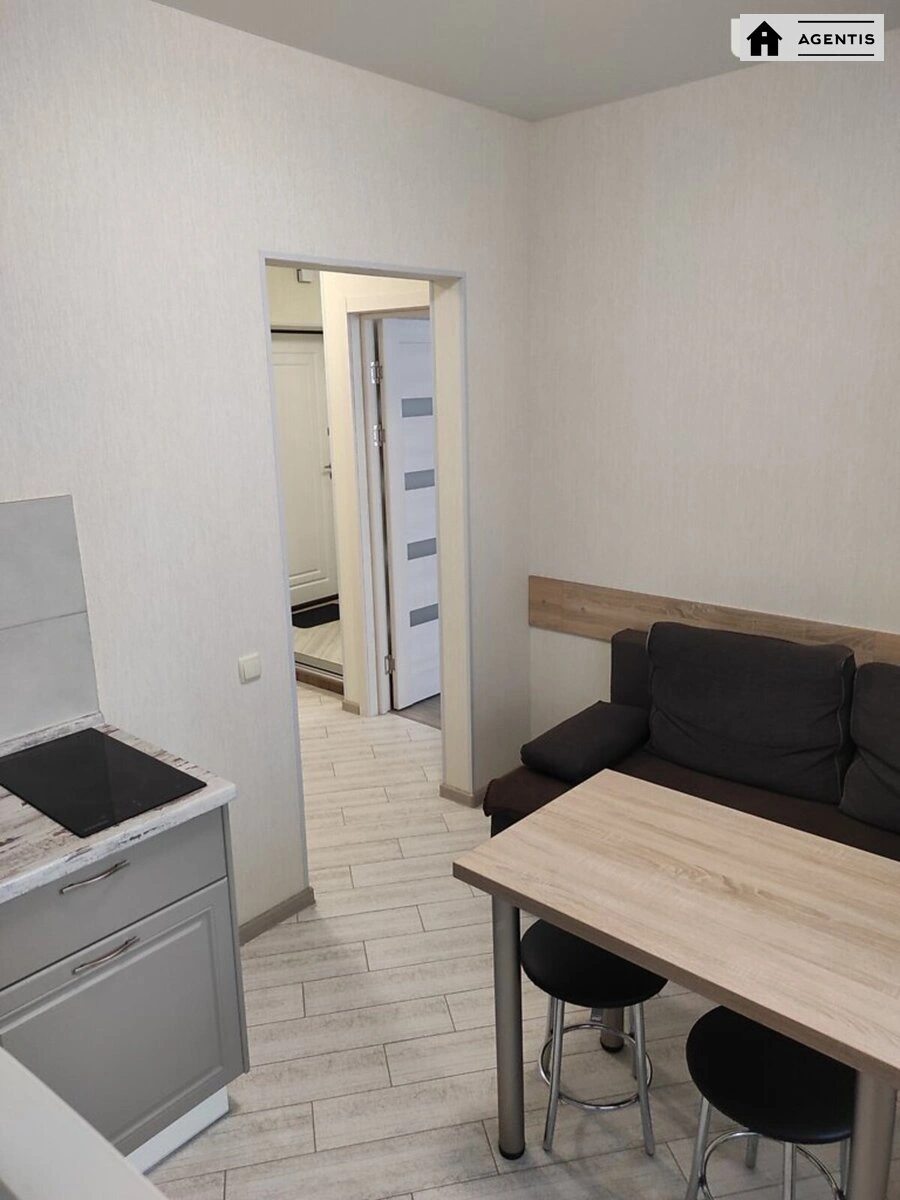 Здам квартиру 1 кімната, 44 m², 4 пов./17 поверхів. 28, Данченко , Київ. 