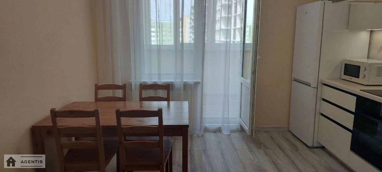 Сдам квартиру 2 комнаты, 78 m², 23 эт./28 этажей. Бориса Антоненка-Давидовича вул., Киев. 