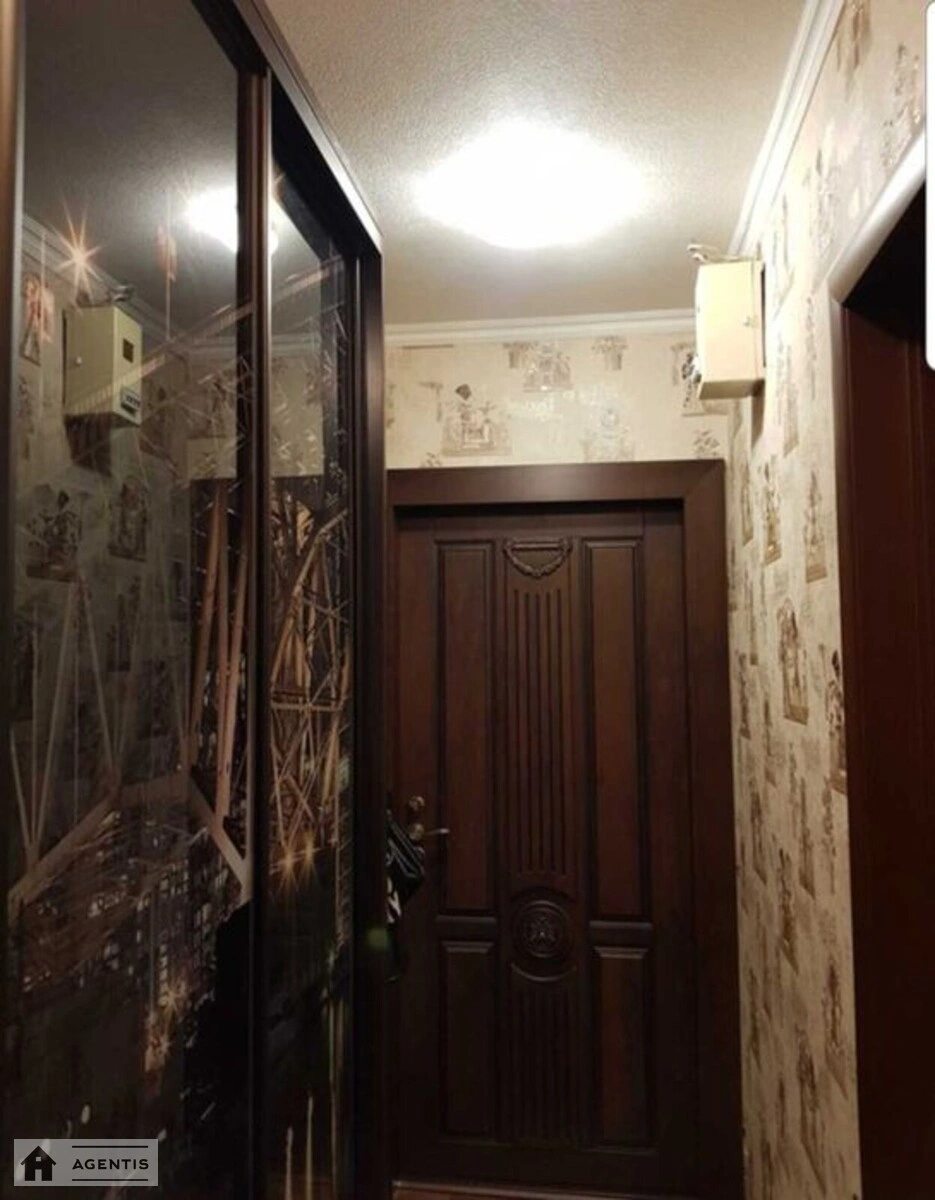 Сдам квартиру 2 комнаты, 50 m², 6 эт./9 этажей. 21, Якуба Коласа 21, Киев. 