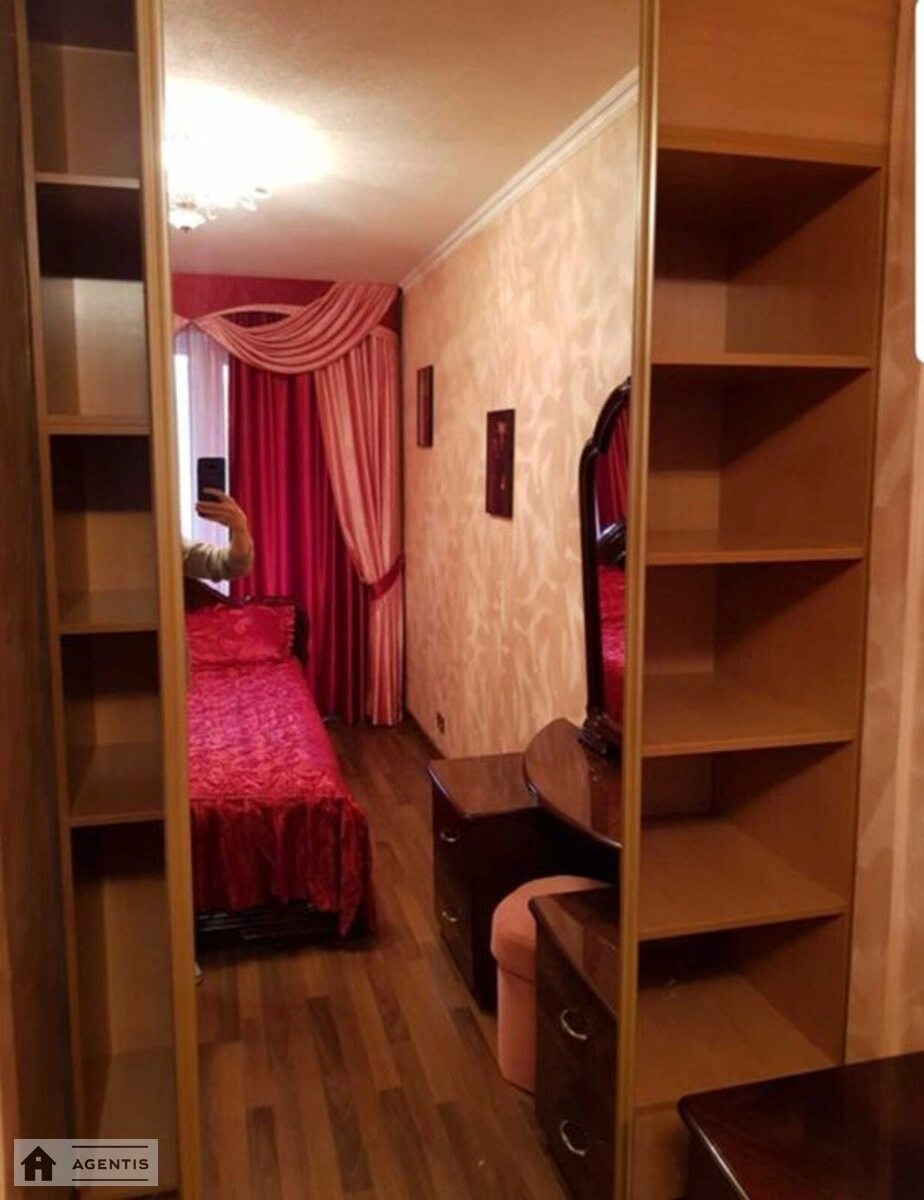 Apartment for rent 2 rooms, 50 m², 6th fl./9 floors. 21, Yakuba Kolasa 21, Kyiv. 