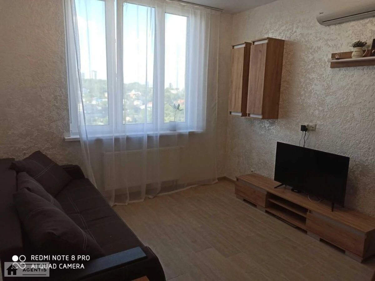 Apartment for rent 2 rooms, 40 m², 16th fl./24 floors. Yasynuvatskiy, Kyiv. 