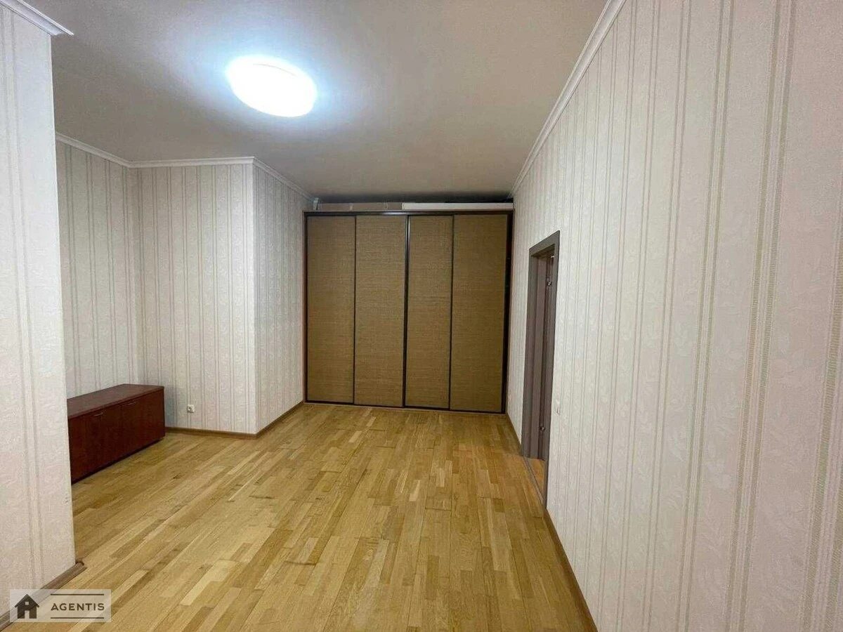 Сдам квартиру 2 комнаты, 110 m², 4 эт./9 этажей. 36, Бульварно-Кудрявська вул. (Воровського), Киев. 