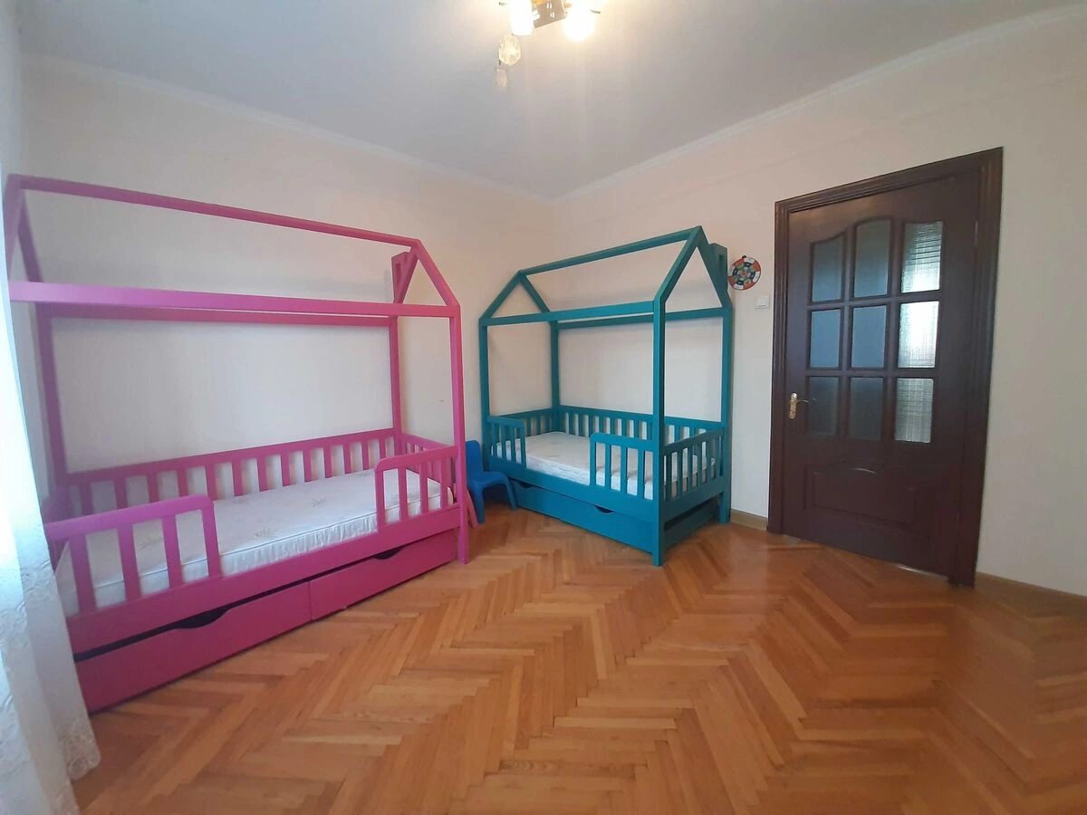 Apartment for rent 3 rooms, 82 m², 2nd fl./15 floors. 15, Mykoly Lavrukhina vul., Kyiv. 