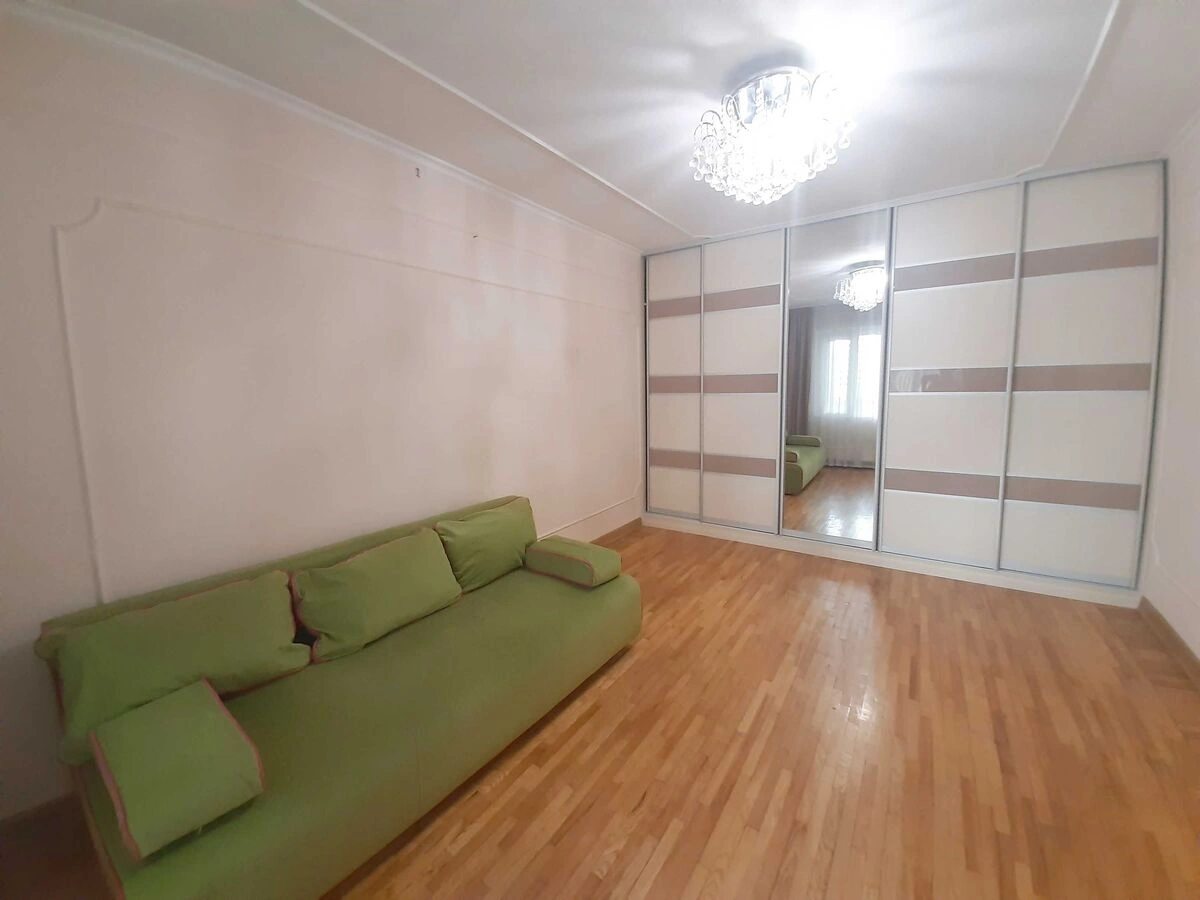 Apartment for rent 3 rooms, 82 m², 2nd fl./15 floors. 15, Mykoly Lavrukhina vul., Kyiv. 