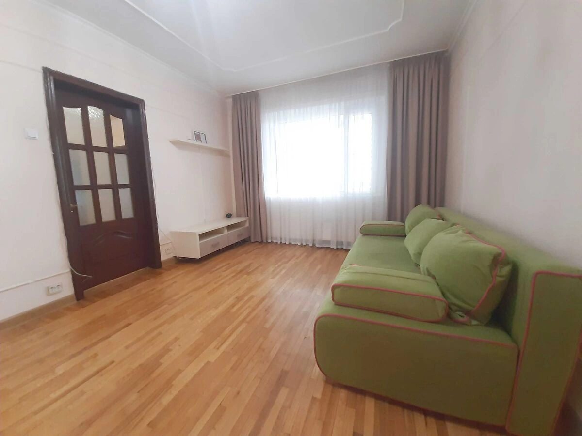 Apartment for rent 3 rooms, 82 m², 2nd fl./15 floors. 15, Mykoly Lavrukhina vul., Kyiv. 