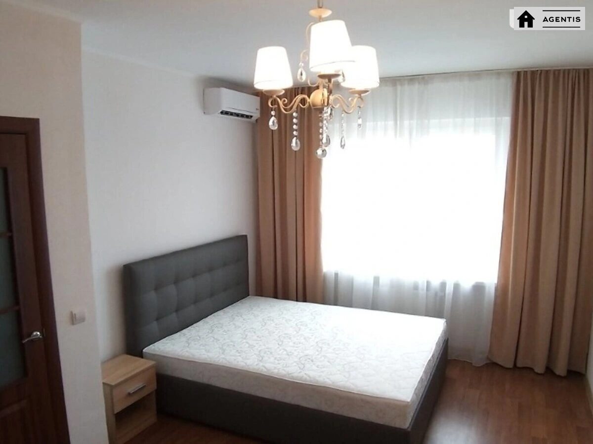 Apartment for rent 1 room, 40 m², 23rd fl./25 floors. 5, Sofiyi Rusovoyi vul., Kyiv. 