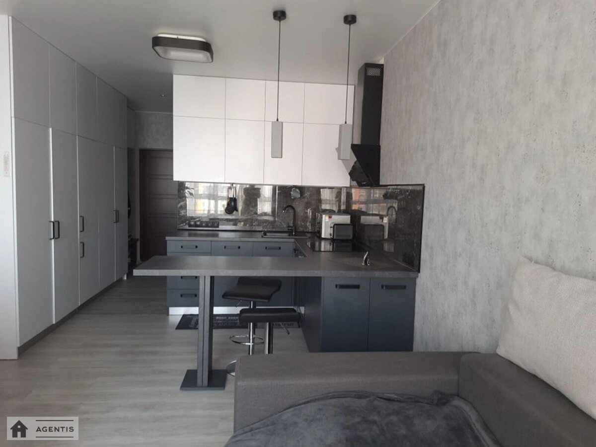 Сдам квартиру 1 комната, 31 m², 19 эт./26 этажей. Каховская, Киев. 