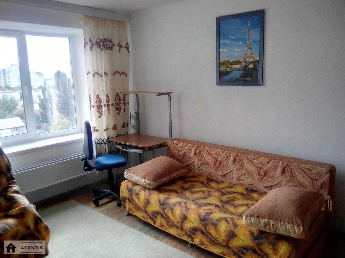 Apartment for rent 2 rooms, 60 m², 9th fl./12 floors. Klavdiyivska, Kyiv. 