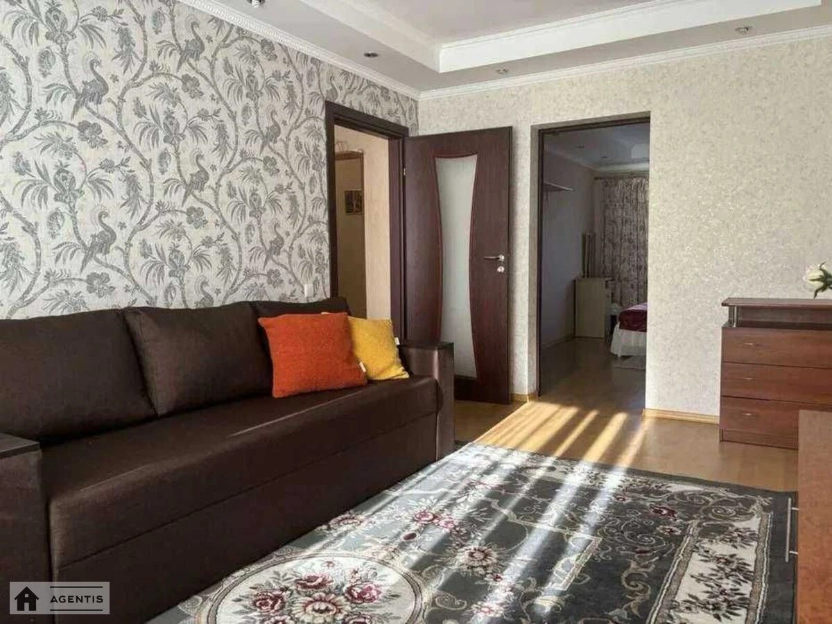 Apartment for rent 2 rooms, 48 m², 4th fl./5 floors. 10, Kaunaska 10, Kyiv. 