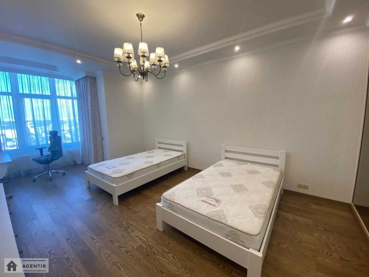 Сдам квартиру 4 комнаты, 180 m², 20 эт./22 этажа. 20, Андрія Верхогляда вул. (Михайла Драгомірова), Киев. 