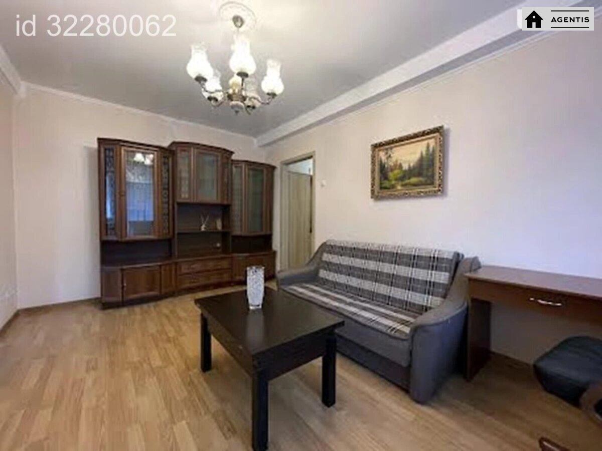 Apartment for rent 2 rooms, 45 m², 2nd fl./6 floors. 27, Kopernyka 27, Kyiv. 