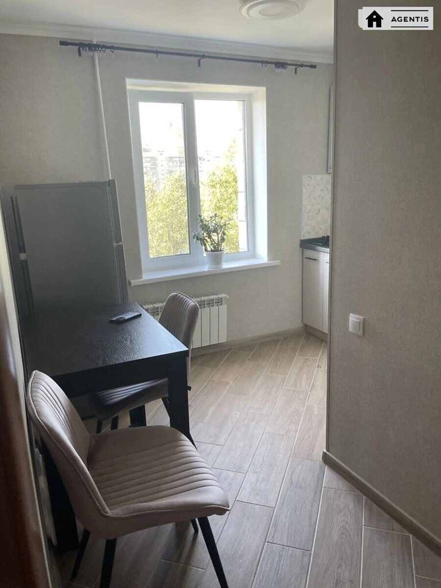 Сдам квартиру 1 комната, 29 m², 9 эт./9 этажей. 11, Лукянівська вул., Киев. 