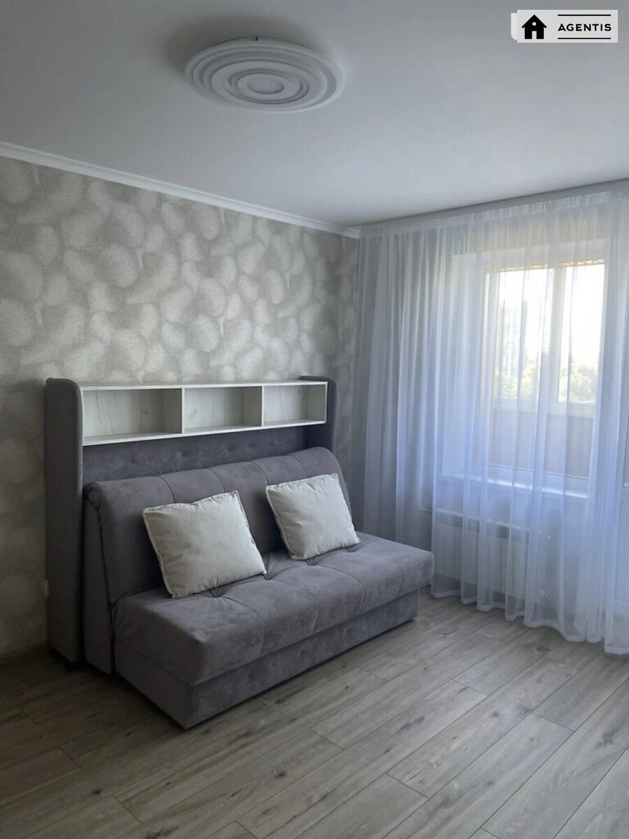 Apartment for rent 1 room, 29 m², 9th fl./9 floors. 11, Lukyanivska vul., Kyiv. 