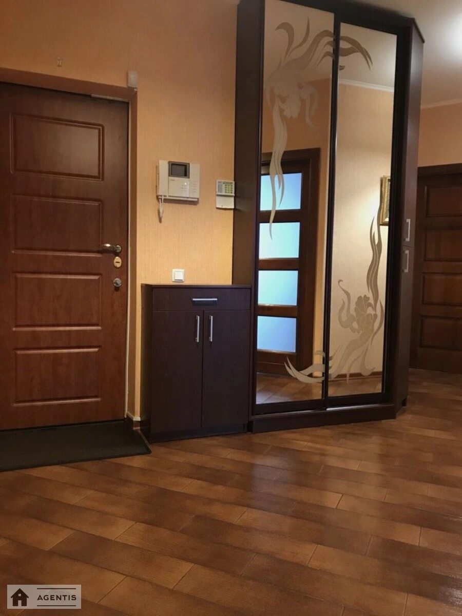 Apartment for rent 3 rooms, 93 m², 12th fl./23 floors. 8, Makiyivska 8, Kyiv. 