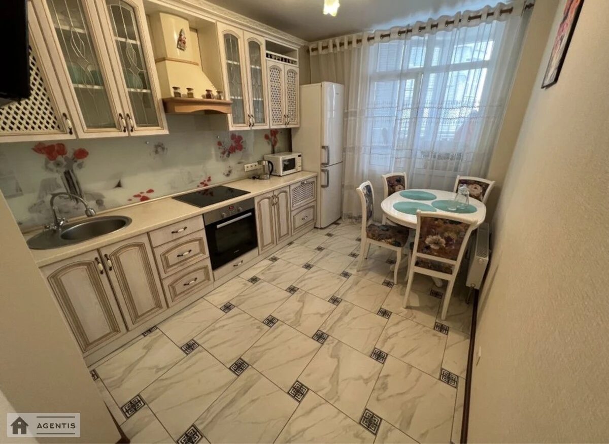 Сдам квартиру 2 комнаты, 40 m², 13 эт./20 этажей. Дарницкий район, Киев. 