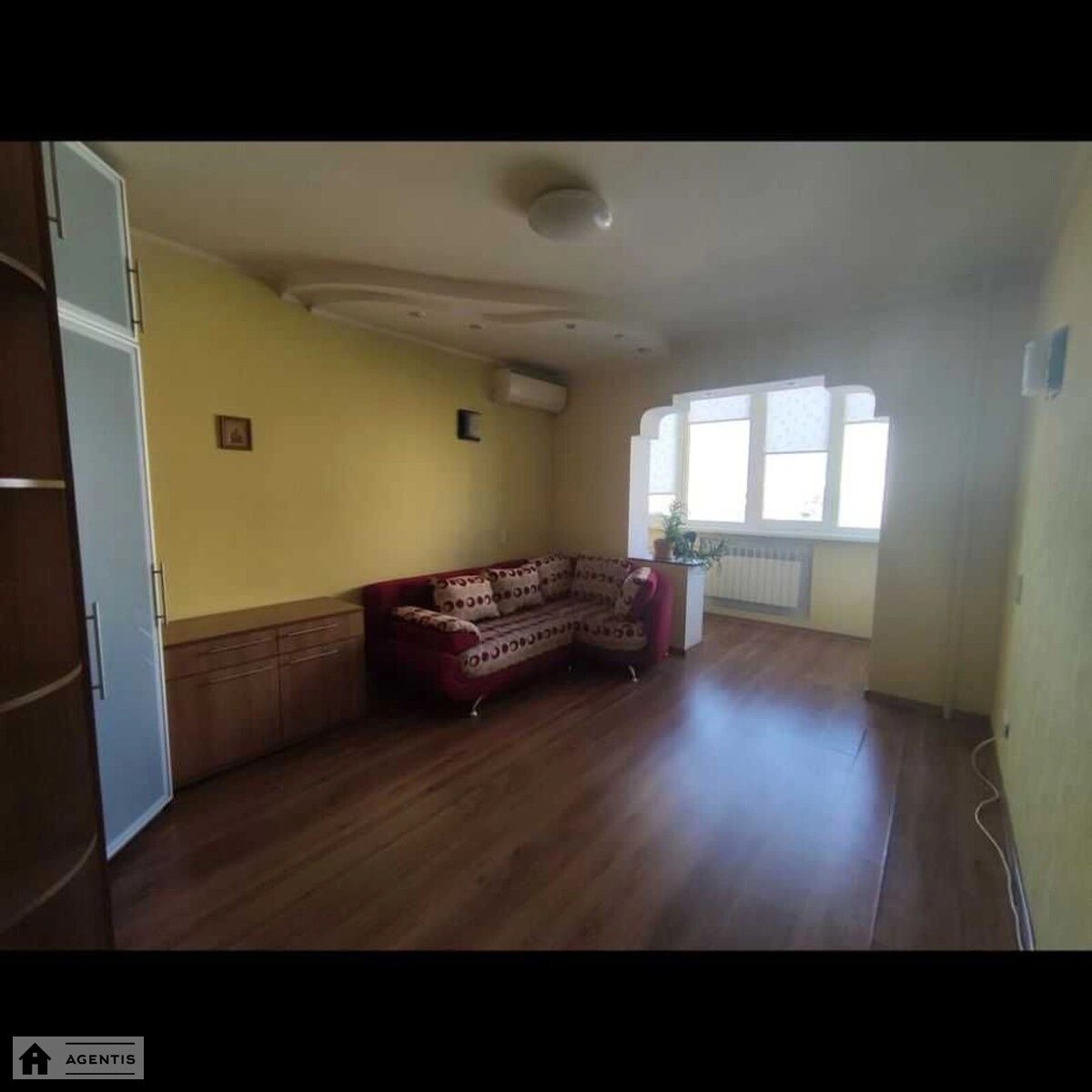 Apartment for rent 3 rooms, 62 m², 4th fl./9 floors. 23, Yakuba Kolasa 23, Kyiv. 