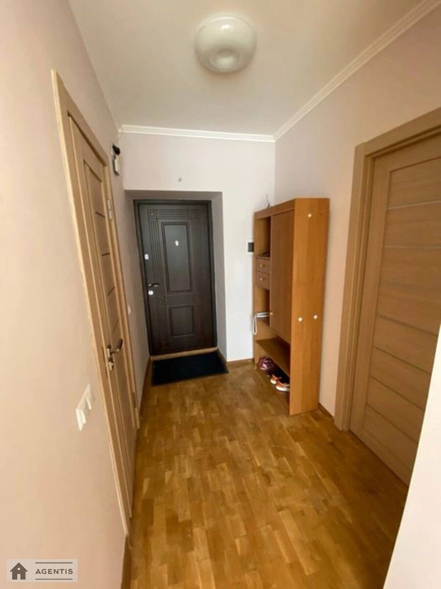 Apartment for rent 1 room, 39 m², 3rd fl./20 floors. Bohdana Khmelnytskoho vul., Kyiv. 