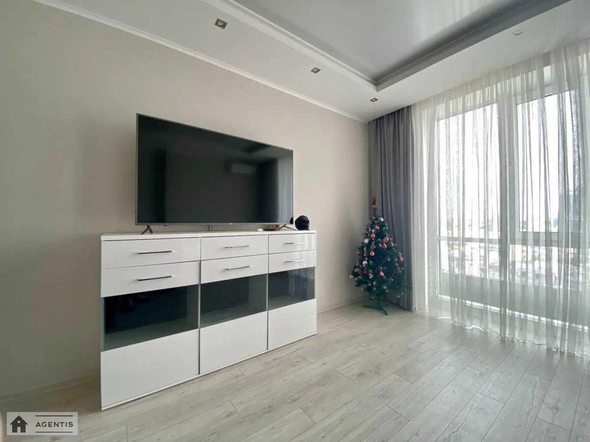 Apartment for rent 2 rooms, 83 m², 20th fl./32 floors. 37, Saksaganskogo 37, Kyiv. 